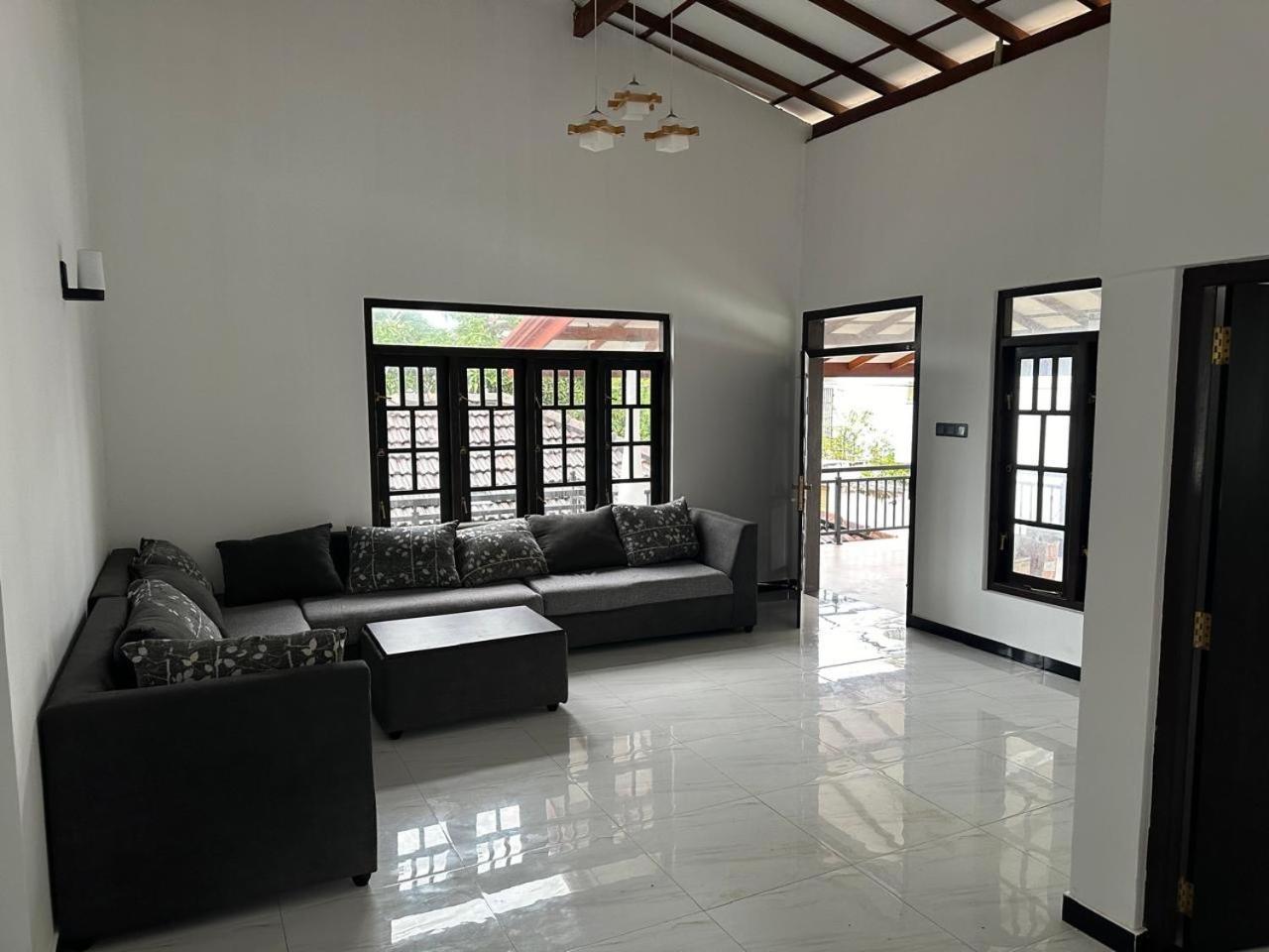 Zuulas Palace منزل للإقامة ديكويلاّ تين